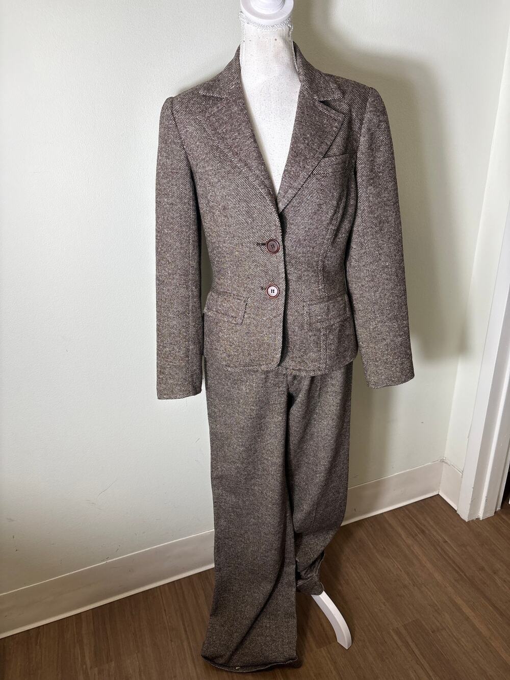 Trina Turk Brown Long Sleeve Wool Blend Fitted Pants Suite Sz 6